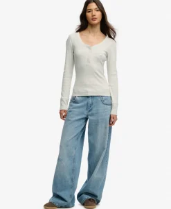 Athletic Button Down Long Sleeve Top