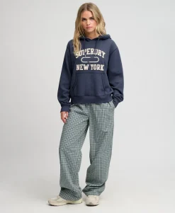 Athletic Essential Applique Cropped Hoodie