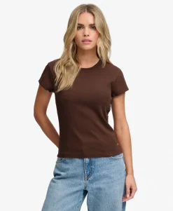 Athletic Essential T-Shirt