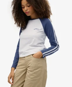 Essential Logo Retro Long Sleeve Top