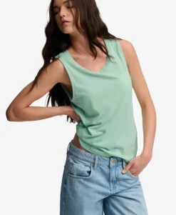 Scoop Neck Tank